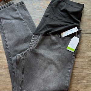 Time and true black  maternity skinny jeans